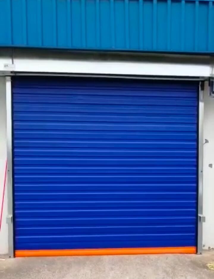 görsel 2 yüksek hızlı otopark kapısı